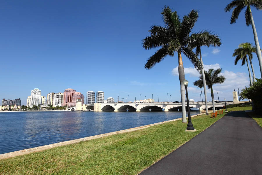 West Palm Beach: Sell Your House Quickly for Cash