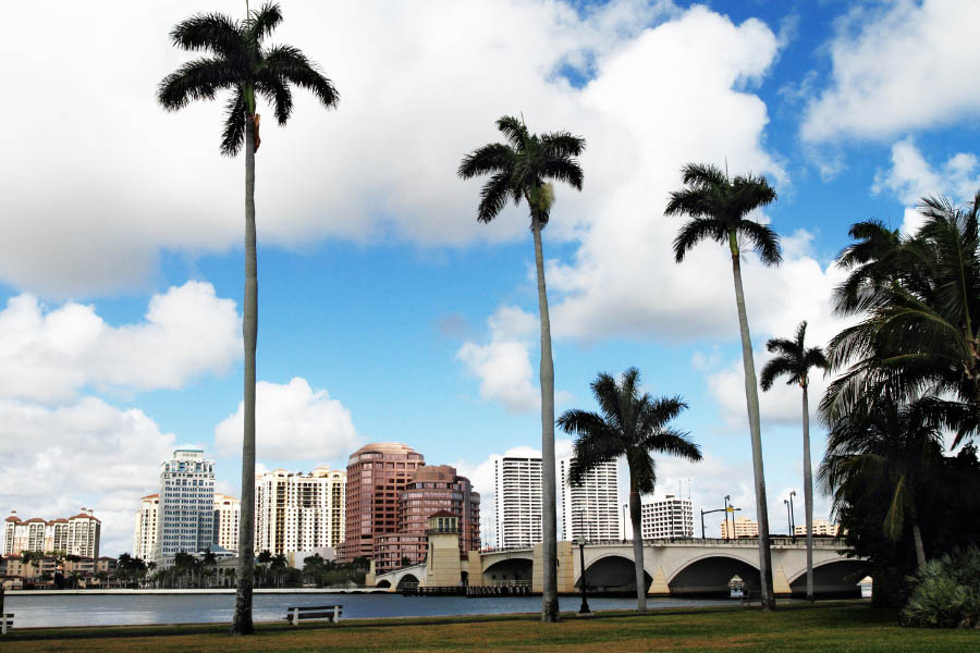 How to Attract Cash Buyers in West Palm Beach
